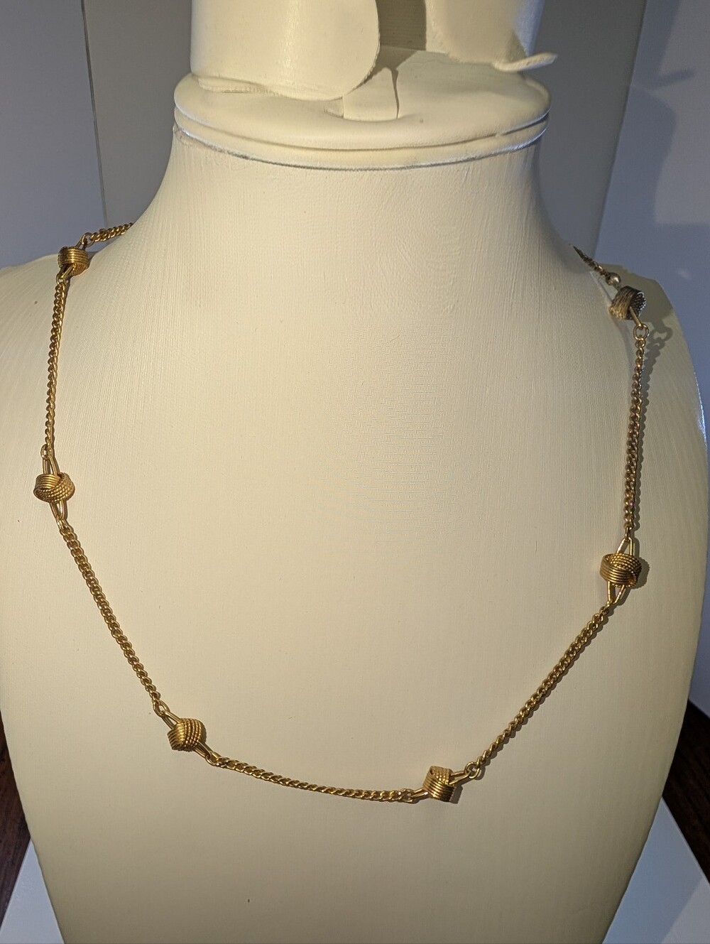 Avon Vintage Gold Knot Station Necklace - Women Jewelry